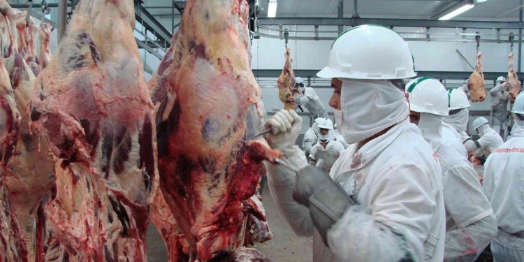 Los obreros de la carne recibirán 25% de aumento