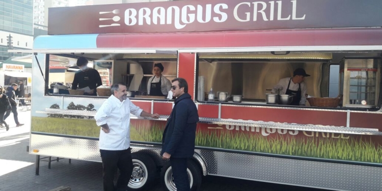 ¿Comiste un bife? No, me morfé un Brangus