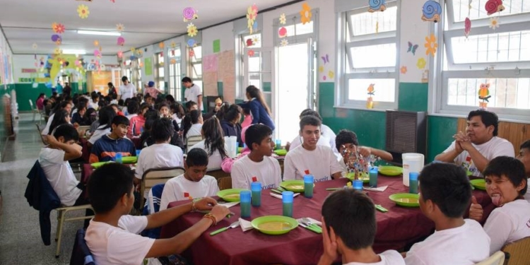 El Renatre da pasos firmes para crear “guarderías” para los hijos de los trabajadores rurales