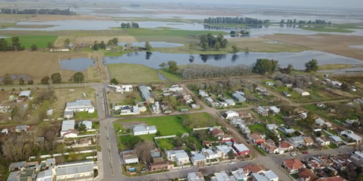Moira Astudillos: “Están inundando adrede a Mones Cazón, porque no quieren recibir el agua en Pehuajó”