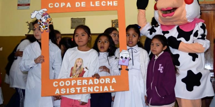 Por fin una idea contra la crisis de los tambos: De Angeli quiere que el Estado compre su producción