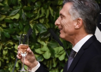 Delante de Macri, la cadena del vino reanudó la “guerra del mosto”