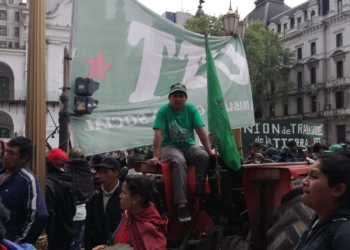 Primeras impresiones sobre el “feriazo” en Plaza de Mayo