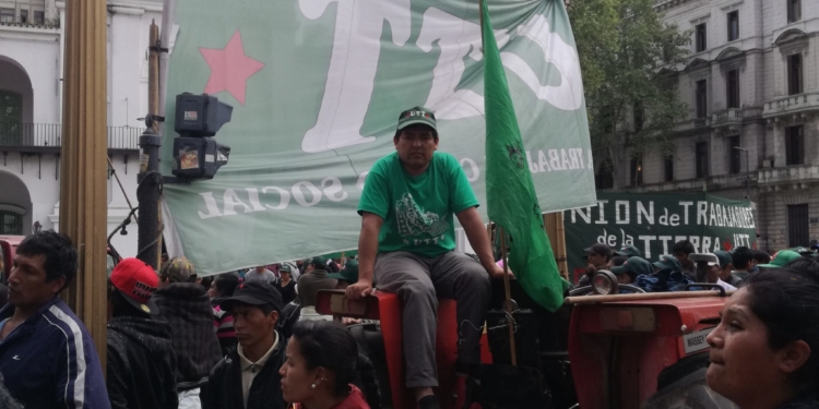 Primeras impresiones sobre el “feriazo” en Plaza de Mayo