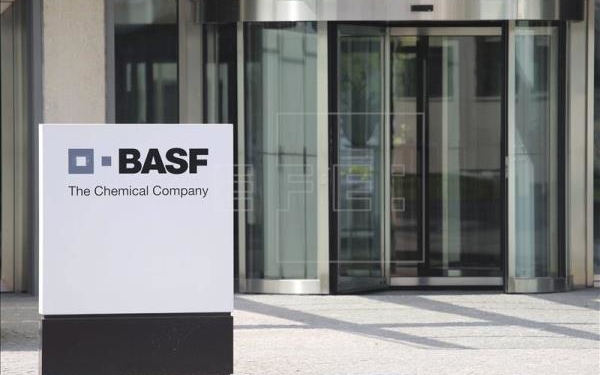 Alemanes gauchitos: Basf compra una parte de Bayer, para que ésta pueda ir por Monsanto