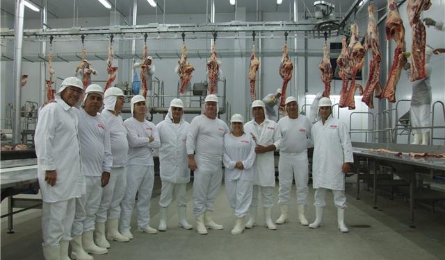 ¡A la carga barracas! No podrán faenar los frigoríficos que no paguen aportes a sus laburantes