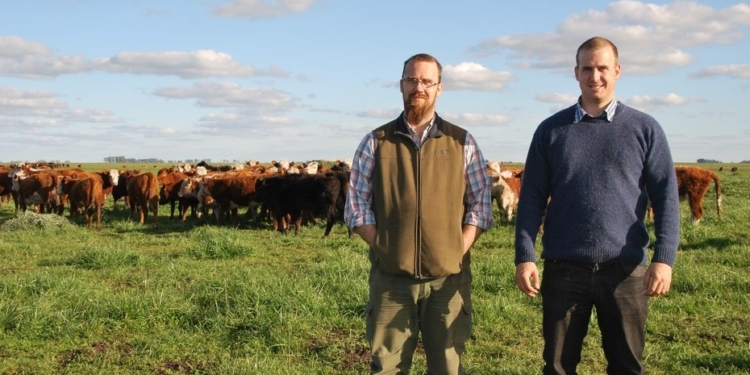 Roberto Truppel: “Hay que hacer frente a la contaminación ambiental que genera la bosta”