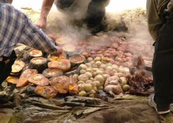Sabores y saberes: El Curanto, alimento ancestral de la Patagonia