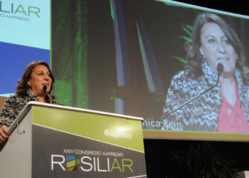 La grieta más profunda: la batalla entre defensores y detractores del glifosato