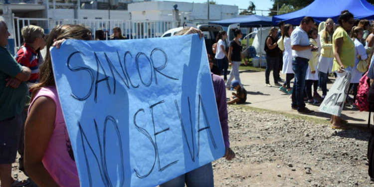 Fonterra está muy cerca de SanCor, pero pide tomar la láctea con la mitad del personal