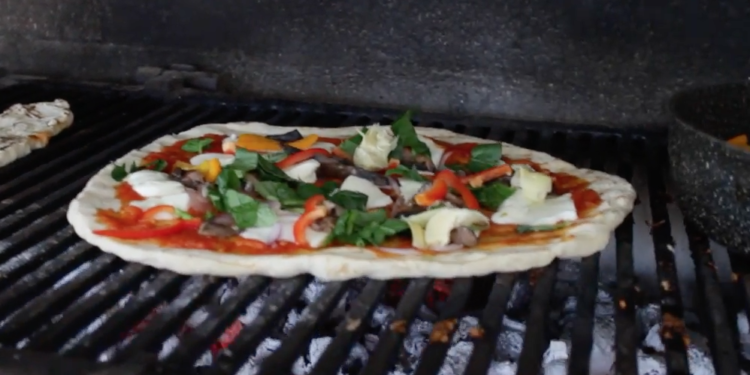 Sabores y Saberes: pizzas a la parrilla en el Festival de Cosquín