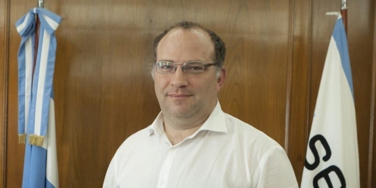 Una pregunta a Ricky Negri: ¿Es cierto esto de que Senasa piensa licitar algunas luchas sanitarias?