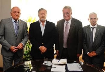 Las “electrodependientes” le fueron a implorar a Aranguren por las tarifas