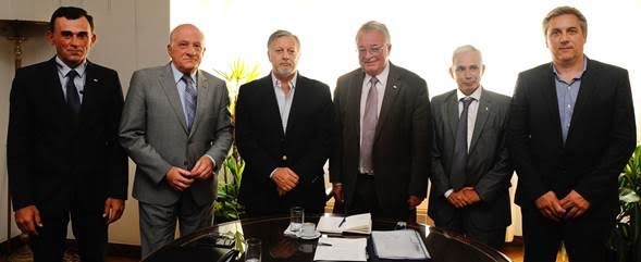 Las “electrodependientes” le fueron a implorar a Aranguren por las tarifas