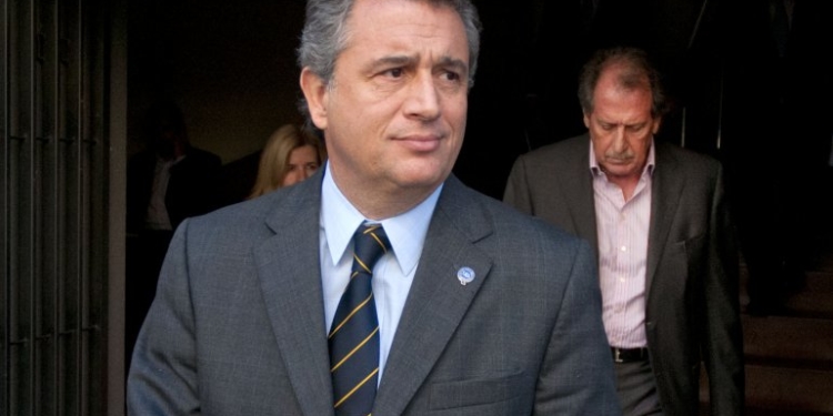 El ministro Etchevehere devolvió a la Rural los 500 mil pesos de la polémica