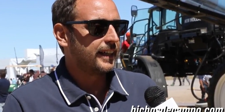 New Holland se le anima ahora al mercado de las pulverizadoras