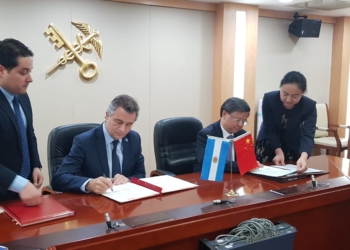 Se firmaron los protocolos para exportar más carne vacuna a China