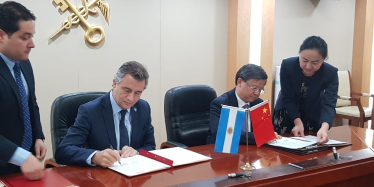 Se firmaron los protocolos para exportar más carne vacuna a China