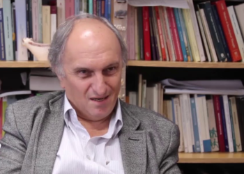 Un estudioso del trabajo rural busca una silla en el directorio del Conicet