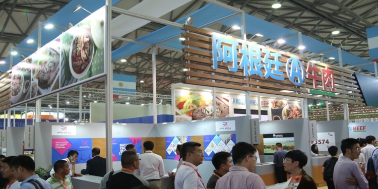 Reviente quien reviente, se firma el protocolo con el lejano oriente