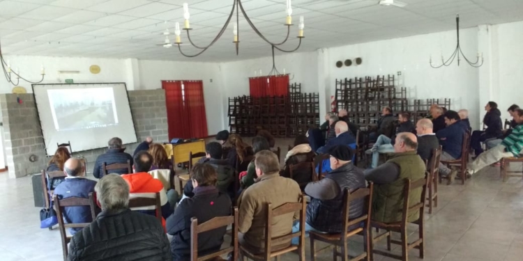 Los tamberos dicen que no llegan a fin de año, pero no putean a nadie