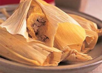 Sabores y Saberes: Hilda Ruiz cocina tamales a la santiagueña