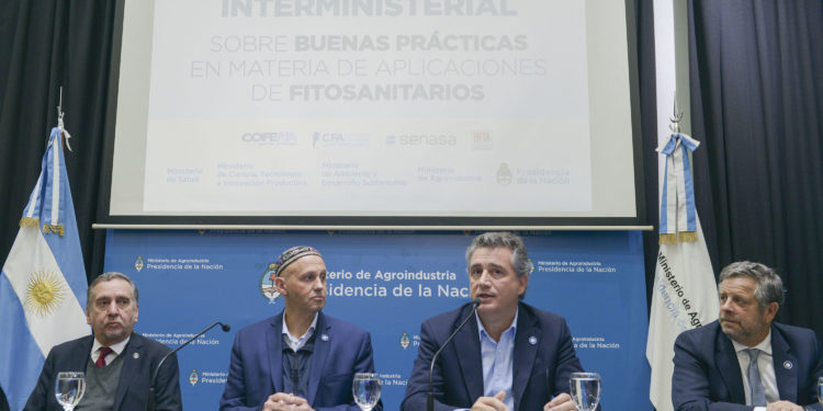 El gobierno nacional desestimó fijar distancias mínimas para las aplicaciones