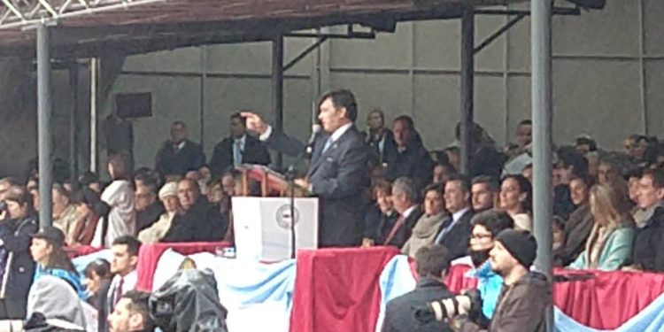 El acto de la Rural: La feroz pelea interna y el dedito de Pelegrina