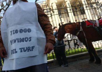 Investigación: Mientras arremete contra la hípica, Vidal concede subsidios para celebrar el Día del Gaucho