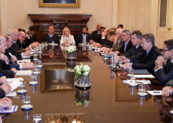 El Gobierno reconoce la agonía lechera, pero aportó solo curitas