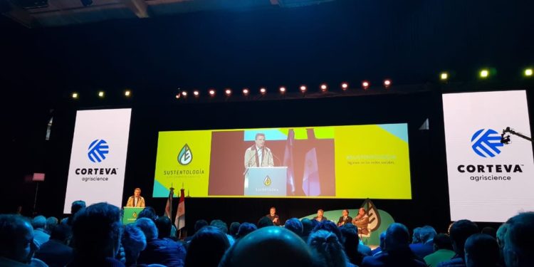 Etchevehere pide que la nueva Ley de Semillas sea bautizada como “Ley INTA”