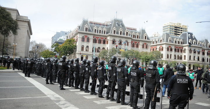 Otro día gris en el Ministerio de Agroindustria: confirmaron 548 despidos