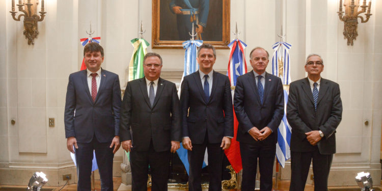 El Mercosur agrícola promete trabajar en unificar las normas sobre agroquímicos