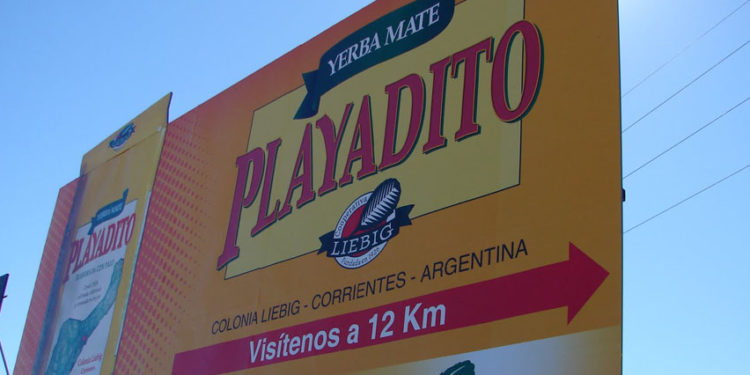 La experiencia cooperativa detrás de una cebada con yerba Playadito