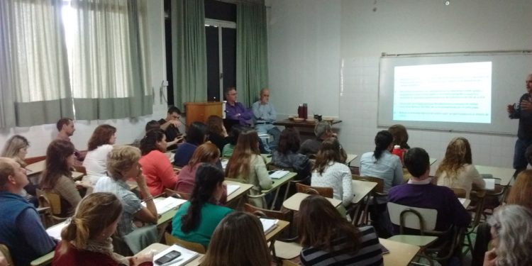 Después de diez años, en la UNL empezaron a levantar los alumnos de Ciencias Agrarias