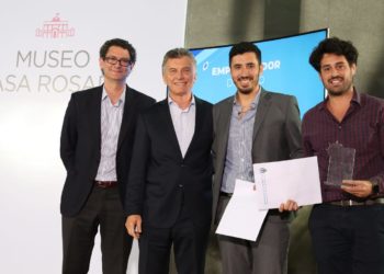 Macri premió a los creadores de Kilimo, la versión agropecuaria del “Nené, no desperdicies el agua”