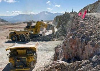 En Mendoza vuelve a operar el lobby de las mineras. Y se alistan los tractores…