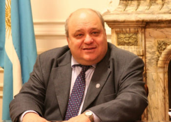 A pedido de Moreno, Ider Peretti se recibió de “experto en inventar sellos de goma”