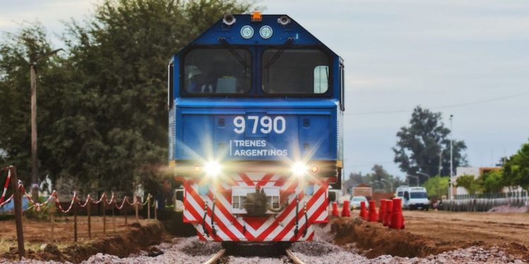 Parece que Belgrano se despertó: Crece un 26% el volumen de cargas que baja desde el norte