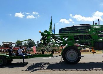 Después del desplome de la maquinaria agrícola, hay leves síntomas de una reactivación