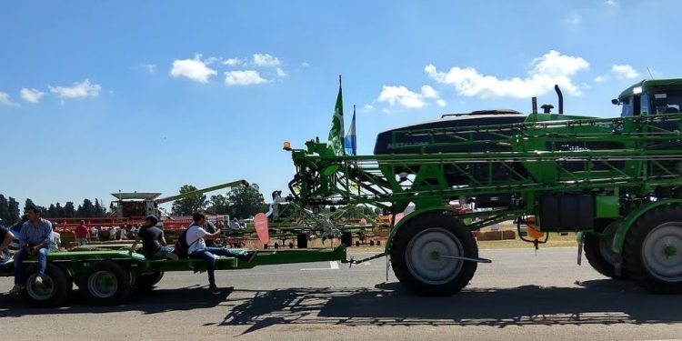 Después del desplome de la maquinaria agrícola, hay leves síntomas de una reactivación