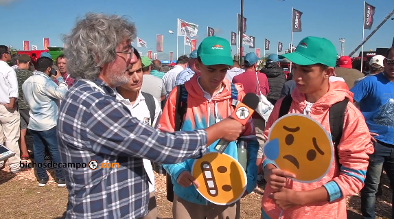 Los emoji del agro: Los pibes de Monte Buey están temerosos y con los dientes apretados 😬y 😓