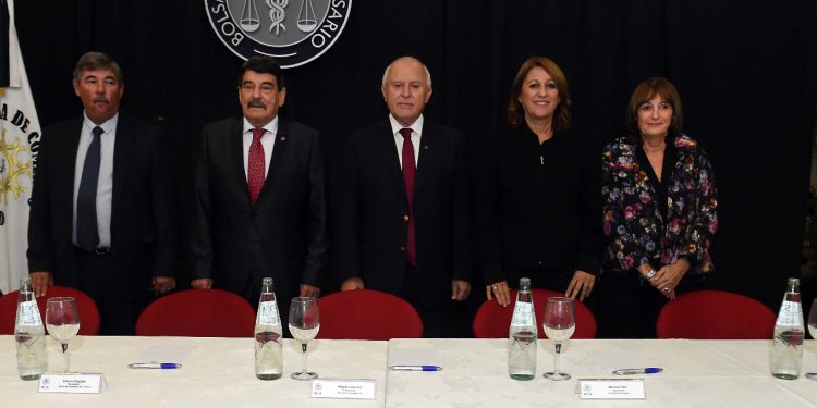 Renovados reclamos de la Bolsa de Rosario en el tradicional remate de soja