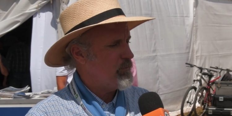 Los emoji del agro: Sebastián Mutti, productor entrerriano, se siente 😥 por haber creído en Macri