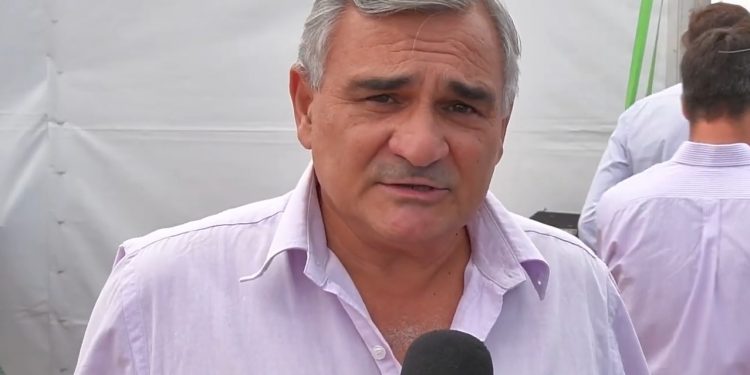 Los emoji del agro: Sergio Bernardi, de las extrusadoras, está 😬 porque no pueden exportar