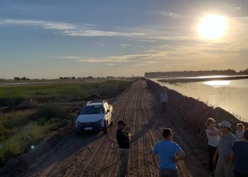La Pampa hizo un canal para desagotar los excesos hídricos, pero terminó inundando a varios campos