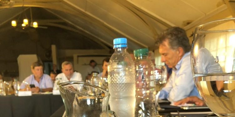 Macri escuchó de cerca que las retenciones de 4 pesos están fulminando a varios sectores