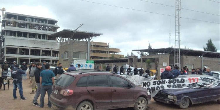 La aceitera Viluco terminó sin actividad y bloqueada por sus trabajadores