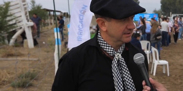 Esteban Perfumo, ganadero mendocino: “Aquí la carga animal es de 15 a 17 hectáreas por vaca”