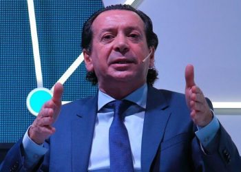 Cachetada a los productores de frutas: Les niegan baja de retenciones mientras suben reintegros a los autos